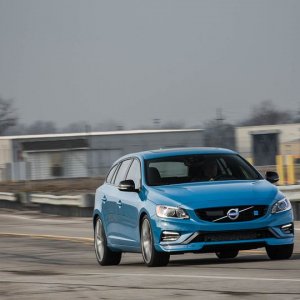 2017-Volvo-V60-Polestar-101.jpg